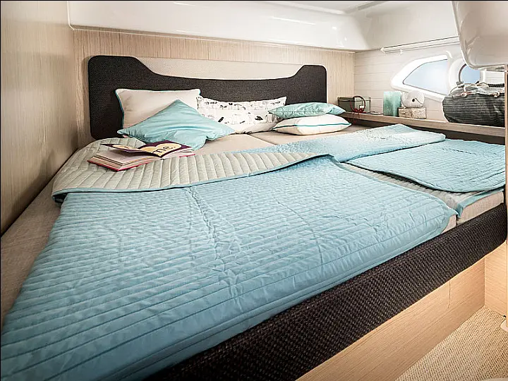 Bavaria E40 Fly - 