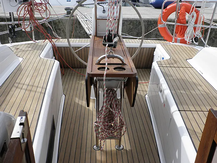 Bavaria Cruiser 33 - 