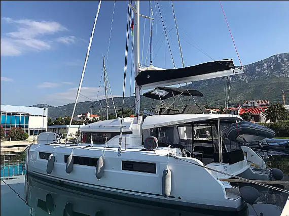 Lagoon 50