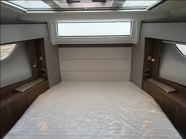 Sealine C390 - 