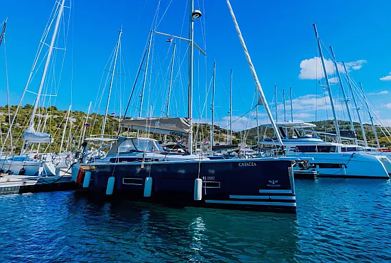 Dufour 430
