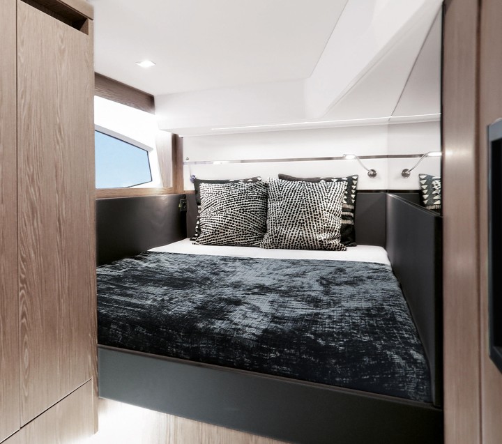 Sealine F430 - 