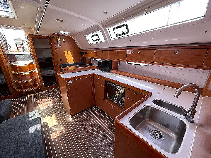 Bavaria Cruiser 51 - 