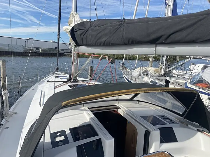 Hanse 385 - 