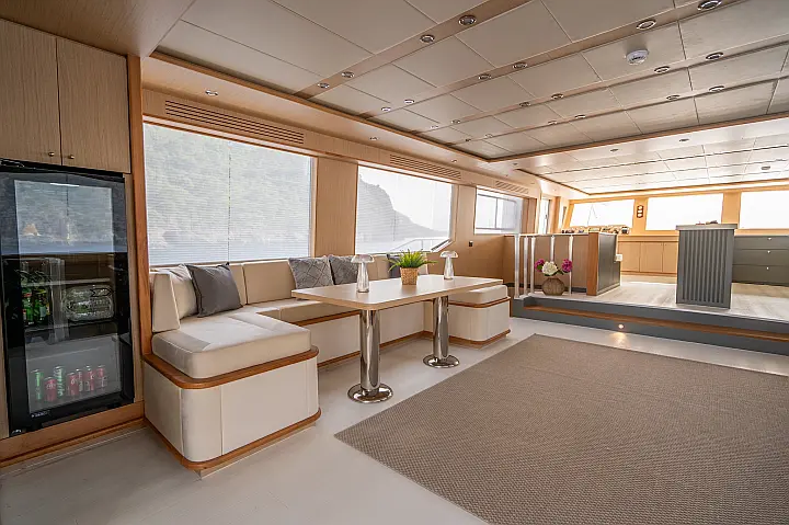 27M Trawler Motor Yacht Lavin - 