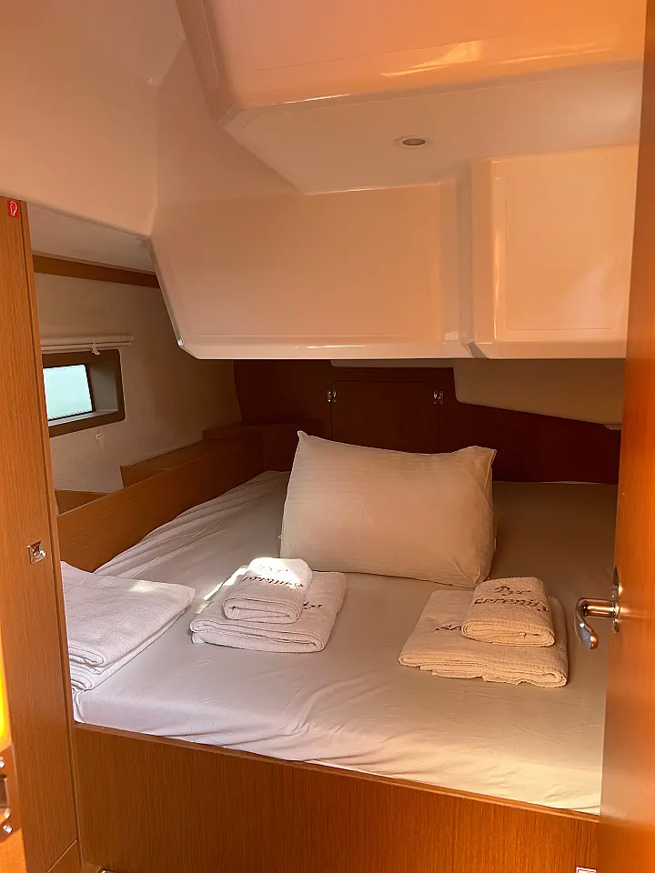 Bavaria C42 - 