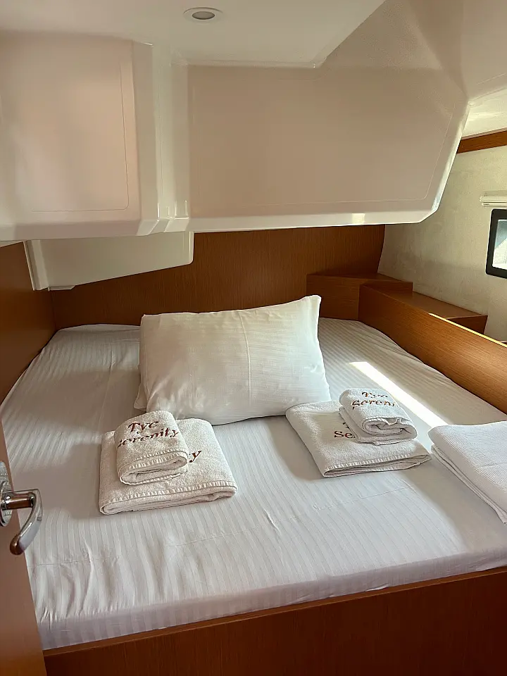 Bavaria C42 - 