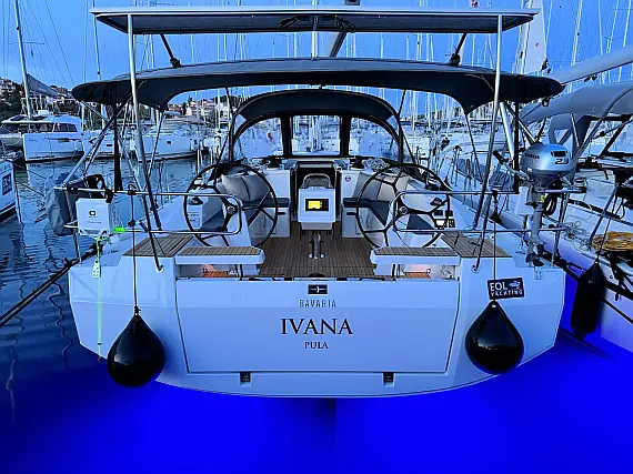 Bavaria C42