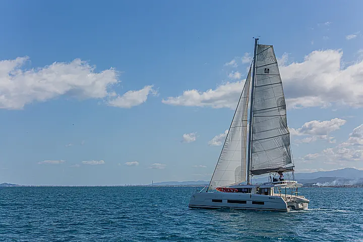 Dufour Catamaran 48 - 